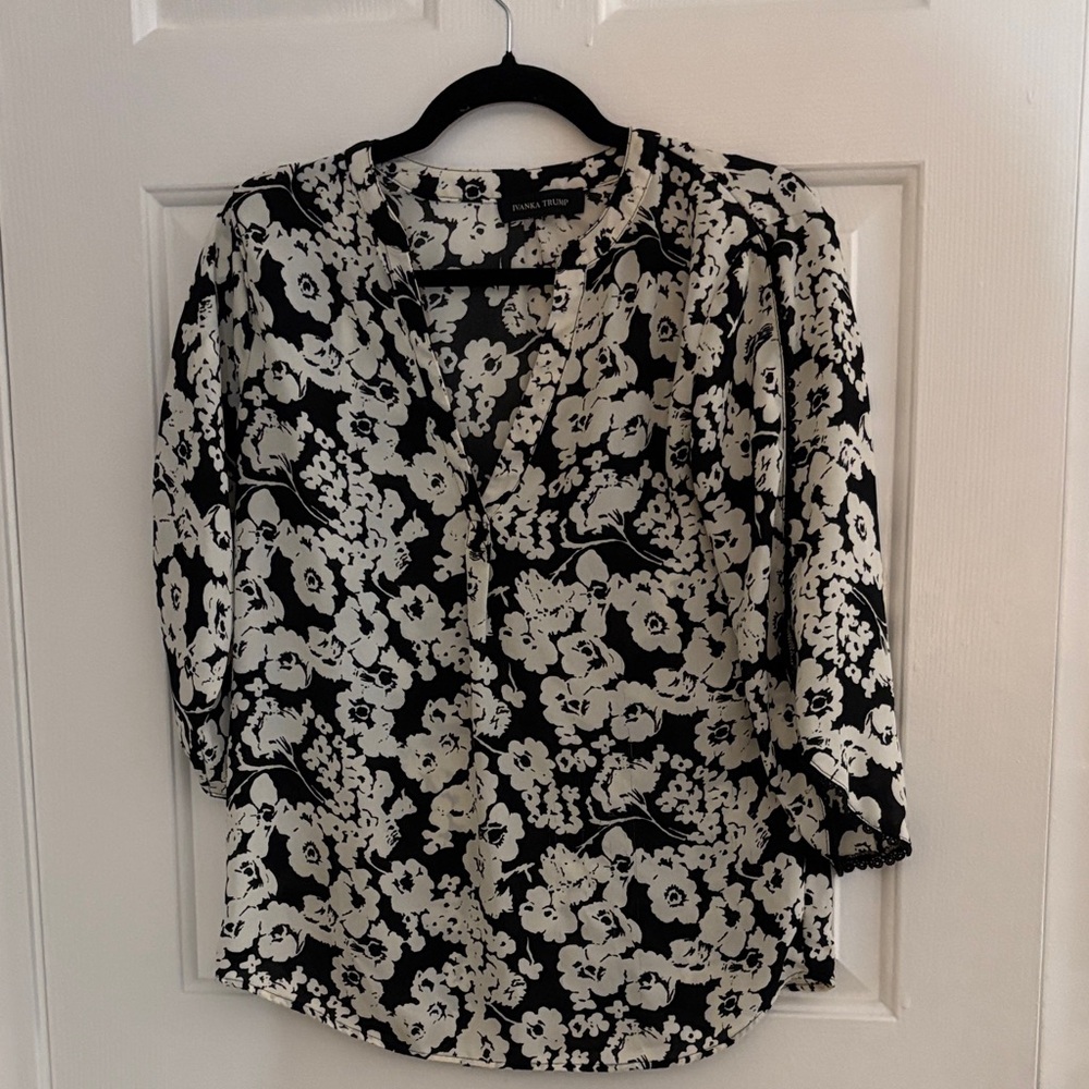 Ivanka Trump Black and White Floral Henley Blouse - Picture 1 of 2